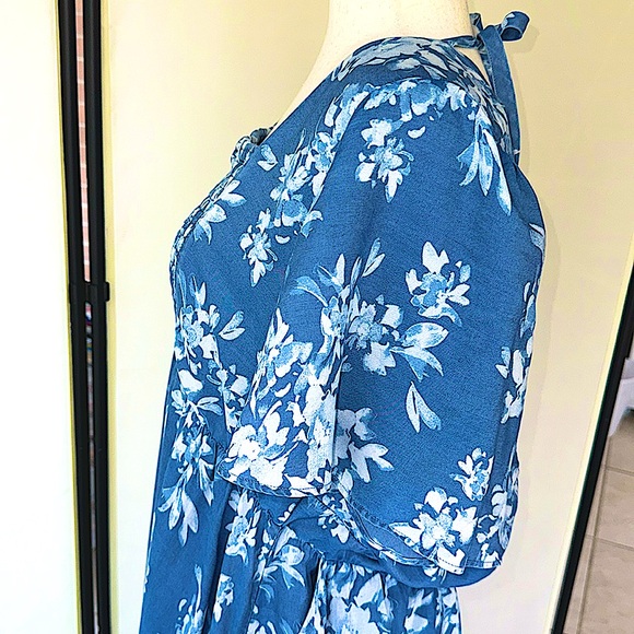 TORRID BLUE AND WHITE FLOWER CHAMBRAY MAXI DRESS OPEN BACK 2X - Picture 6 of 10